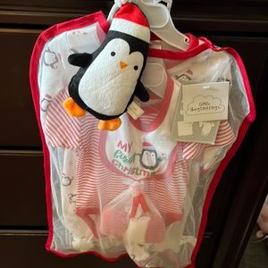 NWT Little Beginnings “My 1st Christmas”  9 Piece Set Size 0-3 months